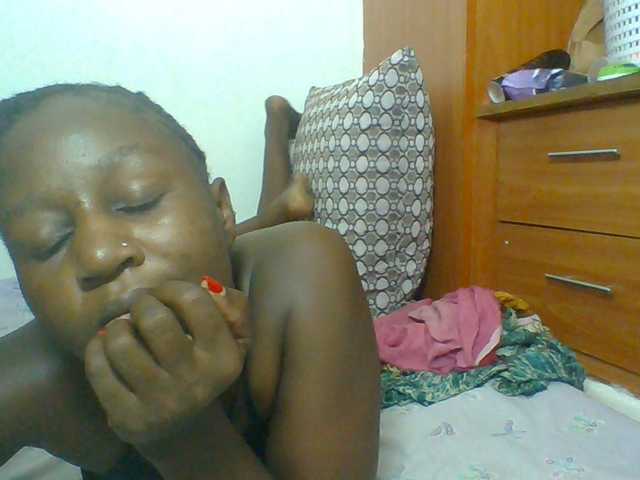 Chocolateskin4 live cam on BongaCams