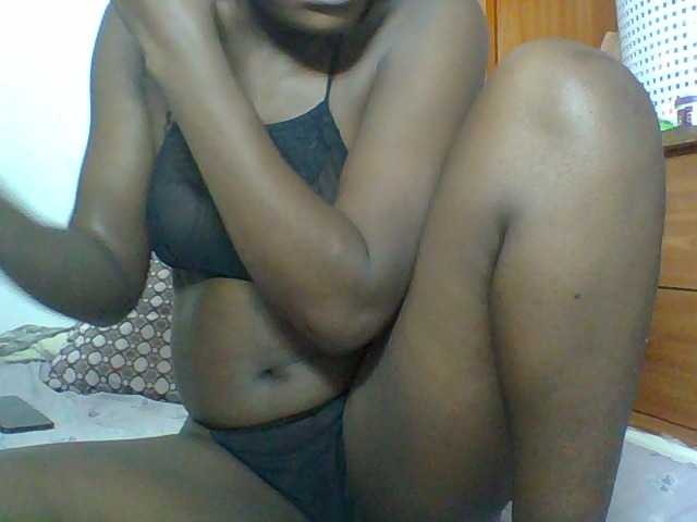 Chocolateskin4 live cam on BongaCams