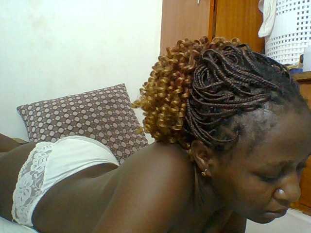 Chocolateskin4 live cam on BongaCams