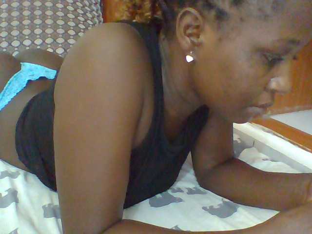 Chocolateskin4 live cam preview