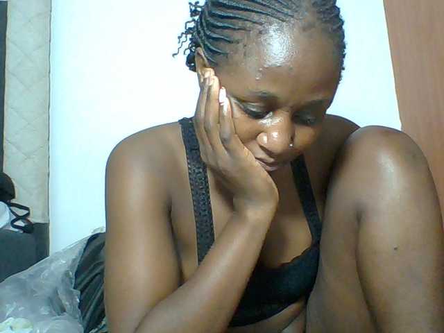 Chocolateskin4 live cam on BongaCams