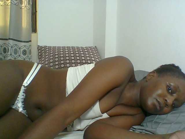 Chocolateskin4 live cam on BongaCams