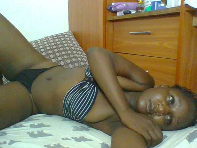 Chocolateskin4 live cam on BongaCams