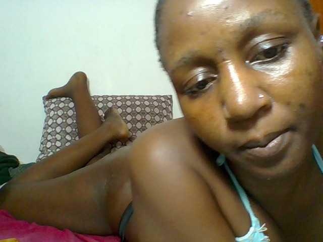Chocolateskin4 live cam on BongaCams