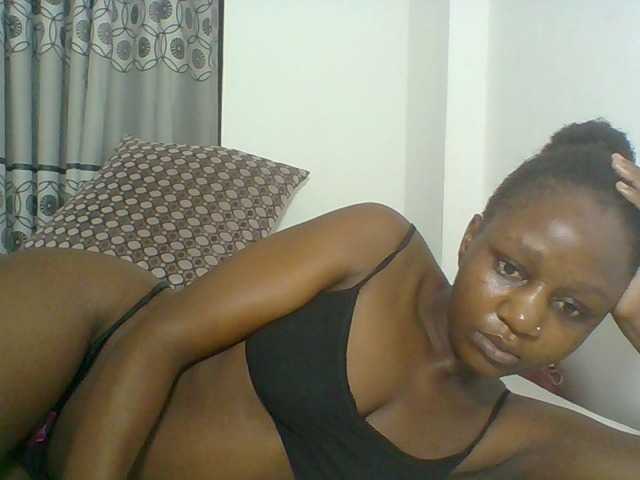 Chocolateskin4 live cam on BongaCams