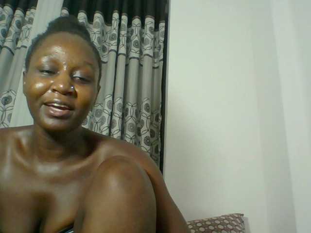 Chocolateskin4 live cam on BongaCams