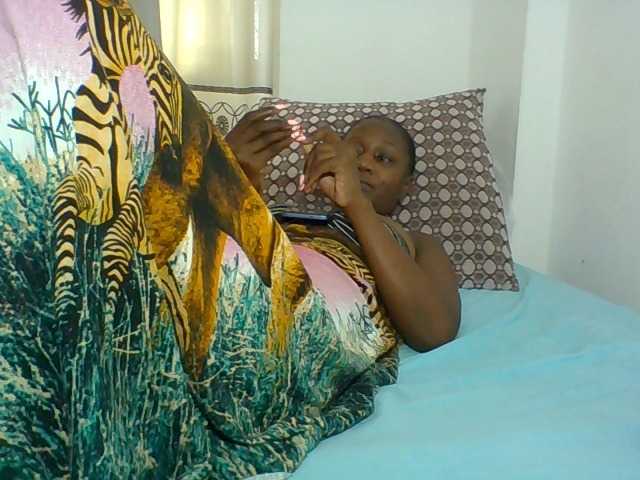 Chocolateskin4 live cam on BongaCams