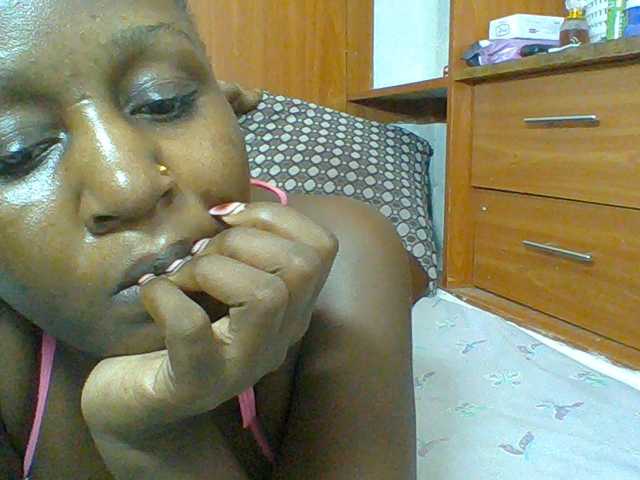Chocolateskin4 live cam on BongaCams
