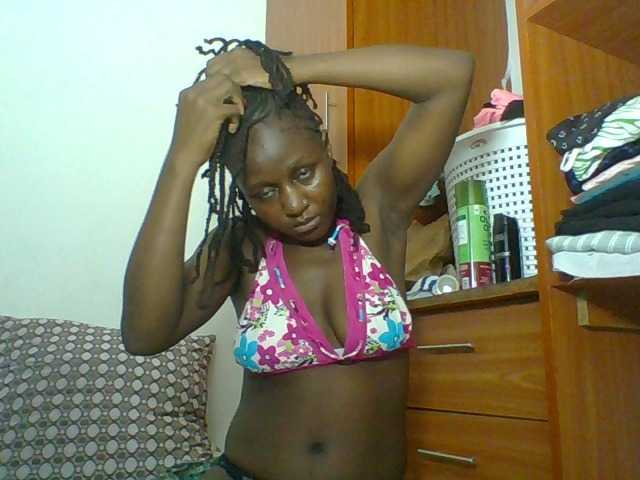 Chocolateskin4 live cam on BongaCams