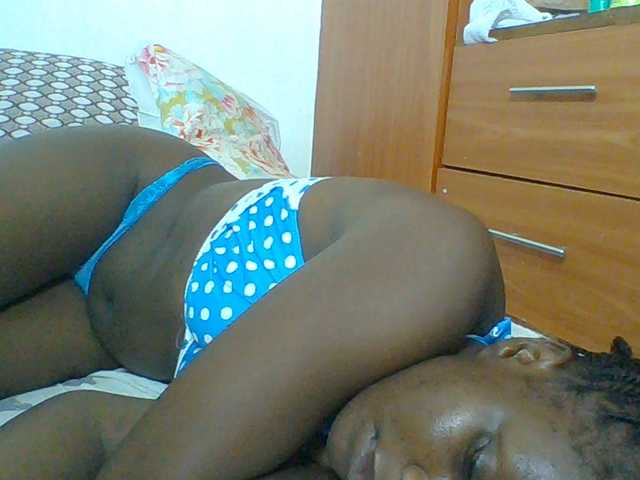 Chocolateskin4 live cam on BongaCams