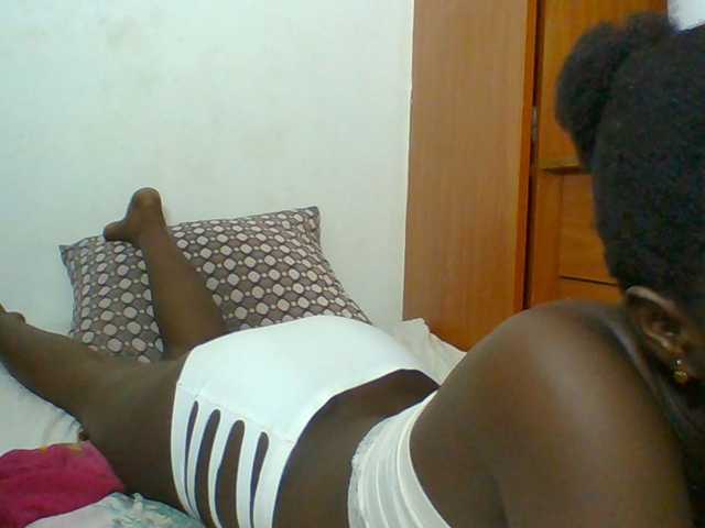 Chocolateskin4 live cam on BongaCams