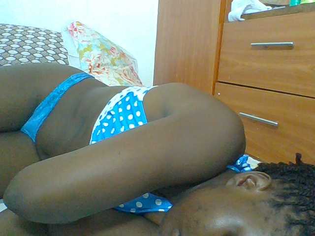 Chocolateskin4 live cam on BongaCams
