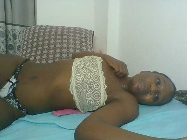 Chocolateskin4 live cam on BongaCams
