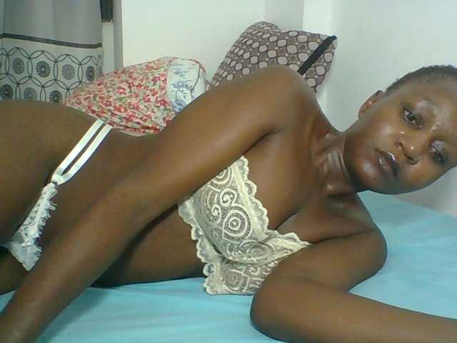 Chocolateskin4 live cam on BongaCams