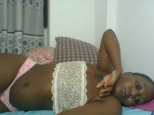 Chocolateskin4 live cam on BongaCams