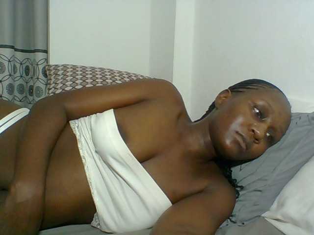 Chocolateskin4 live cam on BongaCams