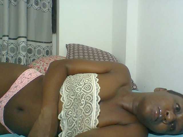 Chocolateskin4 live cam on BongaCams