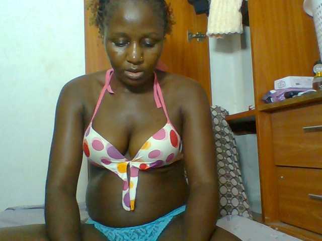 Chocolateskin4 live cam preview