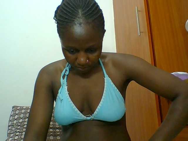 Chocolateskin4 live cam on BongaCams