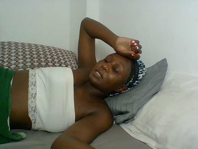 Chocolateskin4 live cam on BongaCams