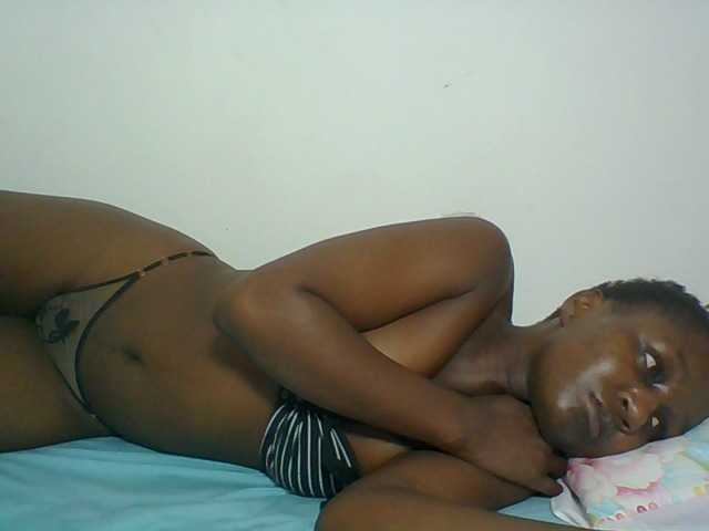 Chocolateskin4 live cam on BongaCams