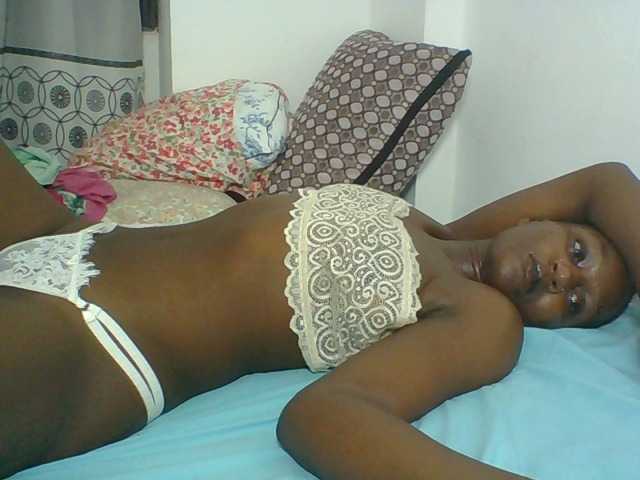 Chocolateskin4 live cam on BongaCams