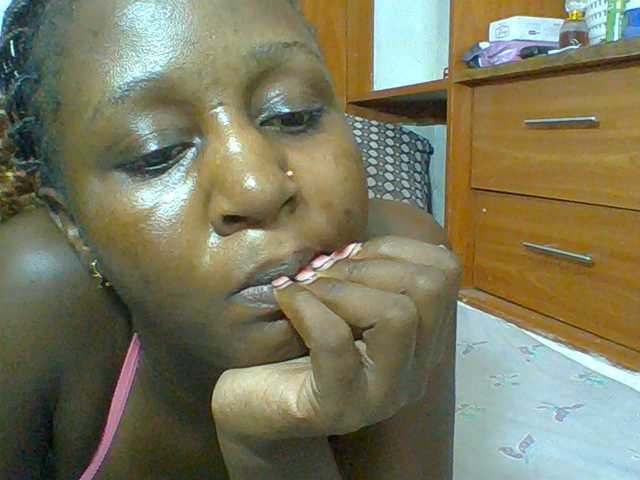 Chocolateskin4 live cam preview
