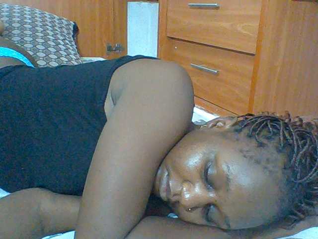 Chocolateskin4 live cam on BongaCams