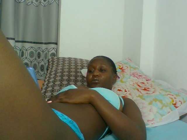Chocolateskin4 live cam on BongaCams
