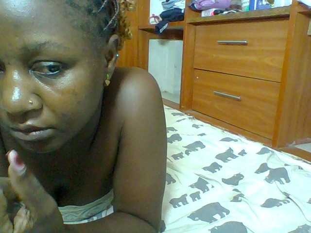 Chocolateskin4 live cam on BongaCams