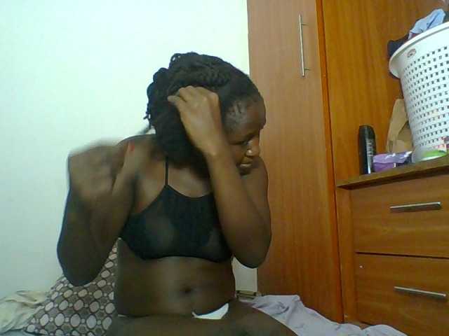 Chocolateskin4 live cam on BongaCams