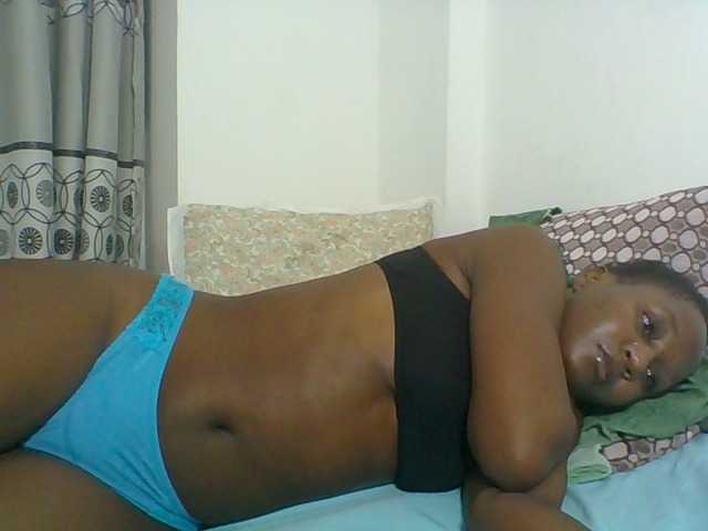 Chocolateskin4 live cam on BongaCams