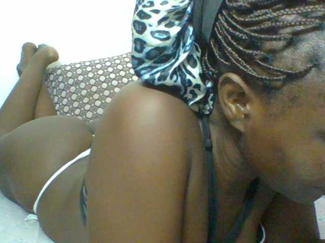 Chocolateskin4 live cam on BongaCams
