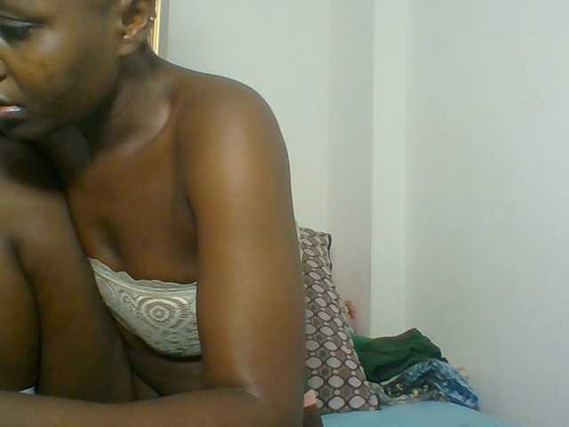 Chocolateskin4 live cam on BongaCams