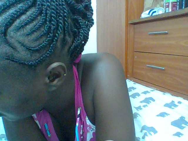 Chocolateskin4 live cam on BongaCams