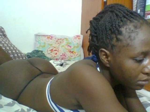 Chocolateskin4 live cam on BongaCams
