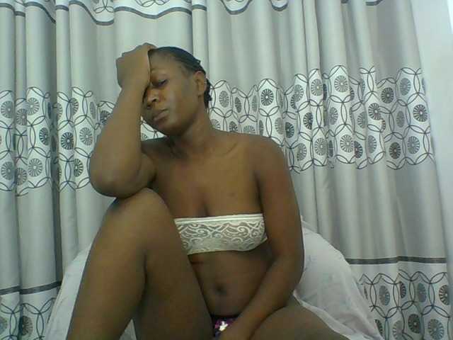 Chocolateskin4 live cam on BongaCams