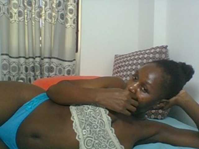 Chocolateskin4 live cam on BongaCams