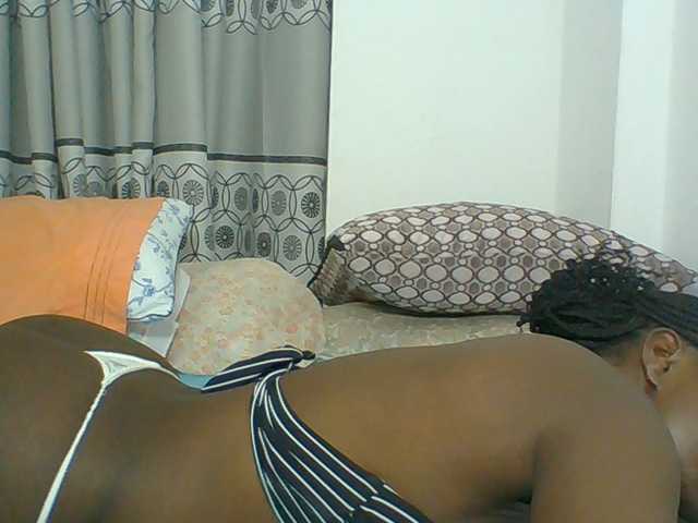 Chocolateskin4 live cam on BongaCams