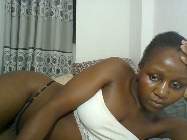 Chocolateskin4 live cam on BongaCams