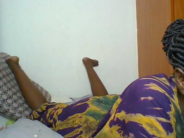 Chocolateskin4 live cam on BongaCams