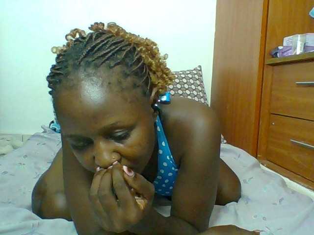 Chocolateskin4 live cam preview