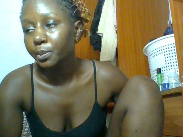 Chocolateskin4 live cam on BongaCams
