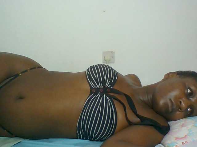 Chocolateskin4 live cam on BongaCams