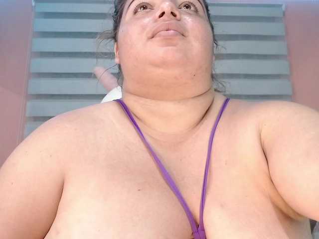 lexxy-bbw live cam on BongaCams
