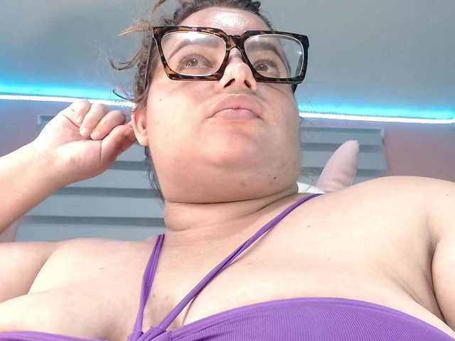 lexxy-bbw live cam on BongaCams