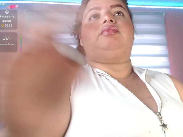 lexxy-bbw live cam on BongaCams
