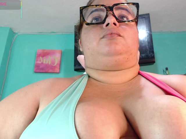 lexxy-bbw live cam on BongaCams