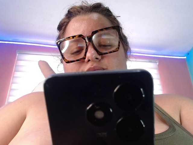 lexxy-bbw live cam on BongaCams