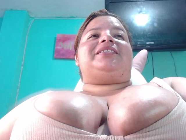 lexxy-bbw live webcam show